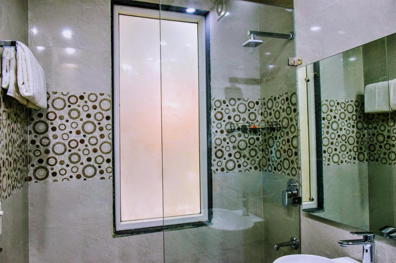 Hotel When In Gurgaon - Opposite To Artemis Hospital Bagian luar foto